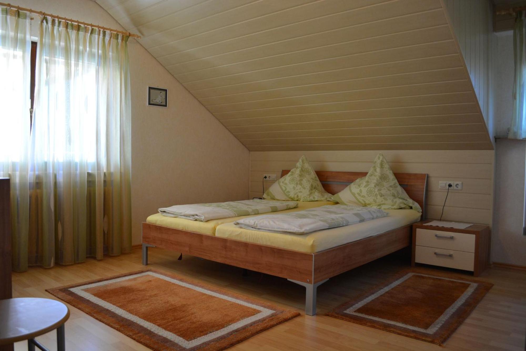 Ferienwohnung Plocher اممنستاد ام بودينسي المظهر الخارجي الصورة